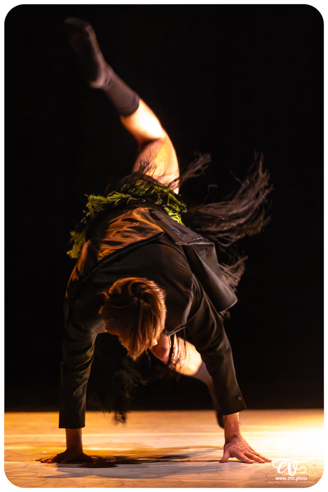 A4 (COMME LA FEUILLE) CIE CHICOS MAMBO